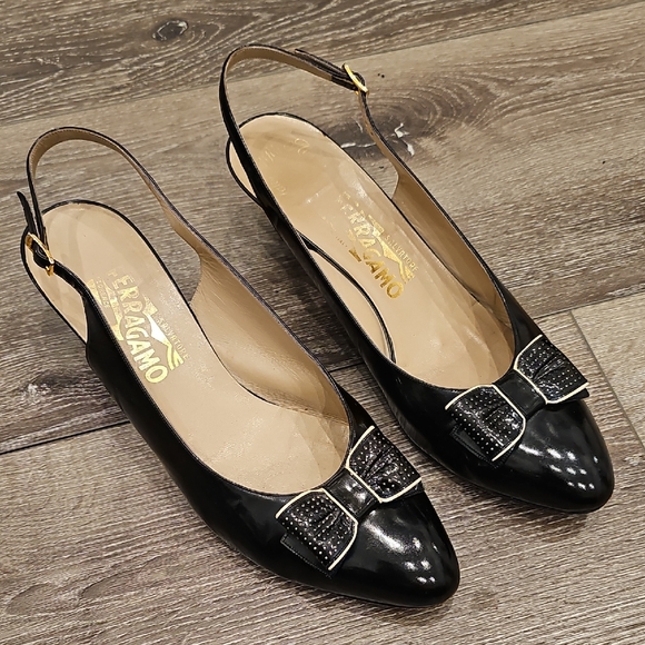 Salvatore FERRAGAMO Black Patent Bow Slingback Heels